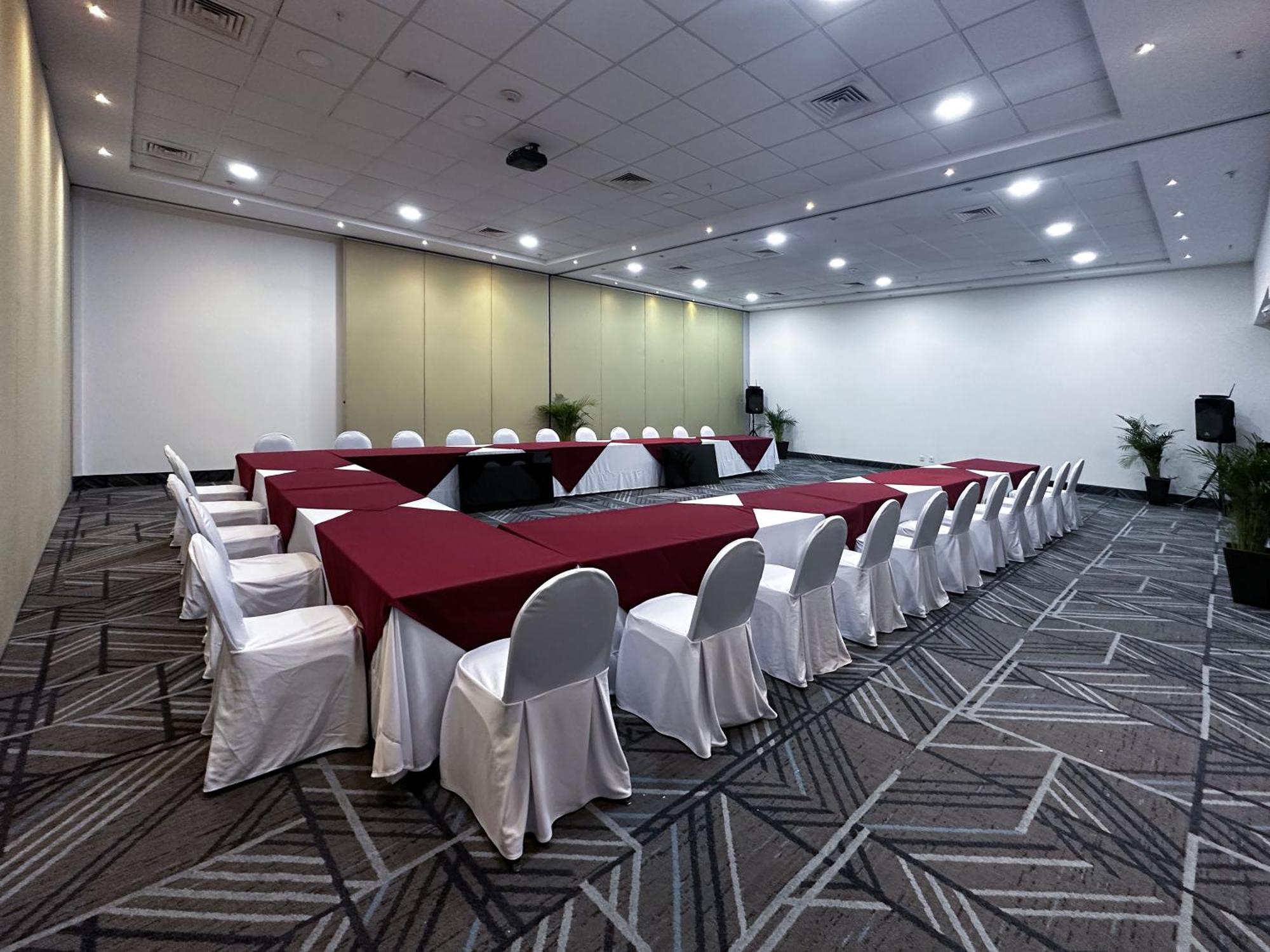 Express By Ihg 4* Mérida